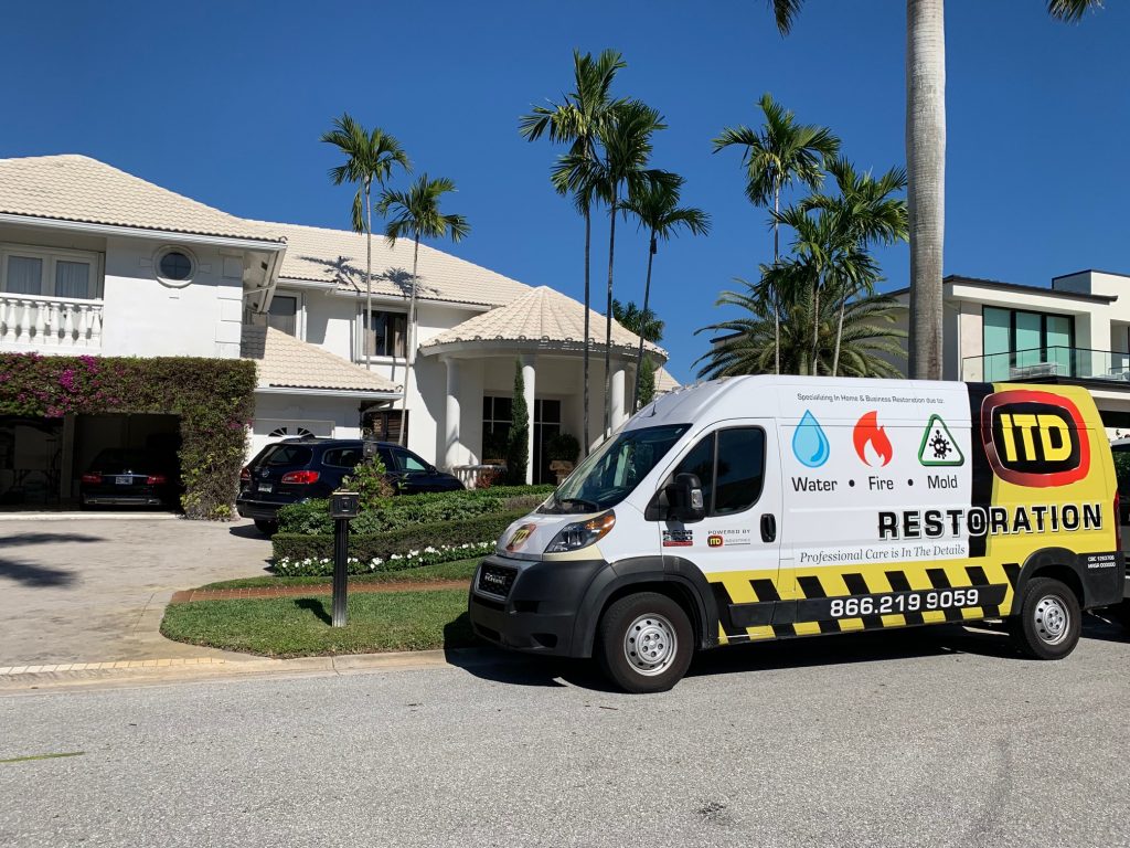 WATER DAMAGE RESTORATION AND MOLD REMOVAL EXPERTS IN NORTH PALM BEACH, FL​